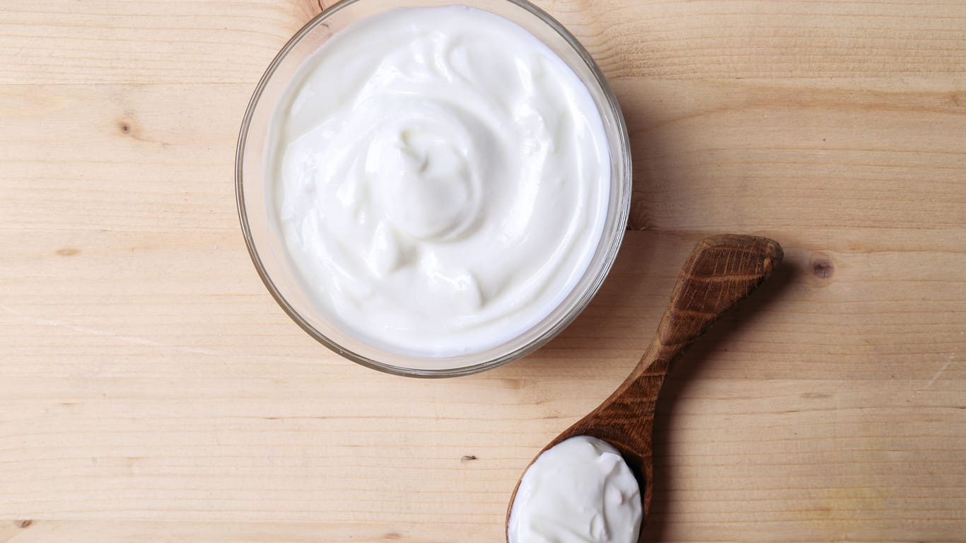 Die fettarmer Joghurt-Variante kann wie Sauerrahm Ihre Speisen verfeinern.