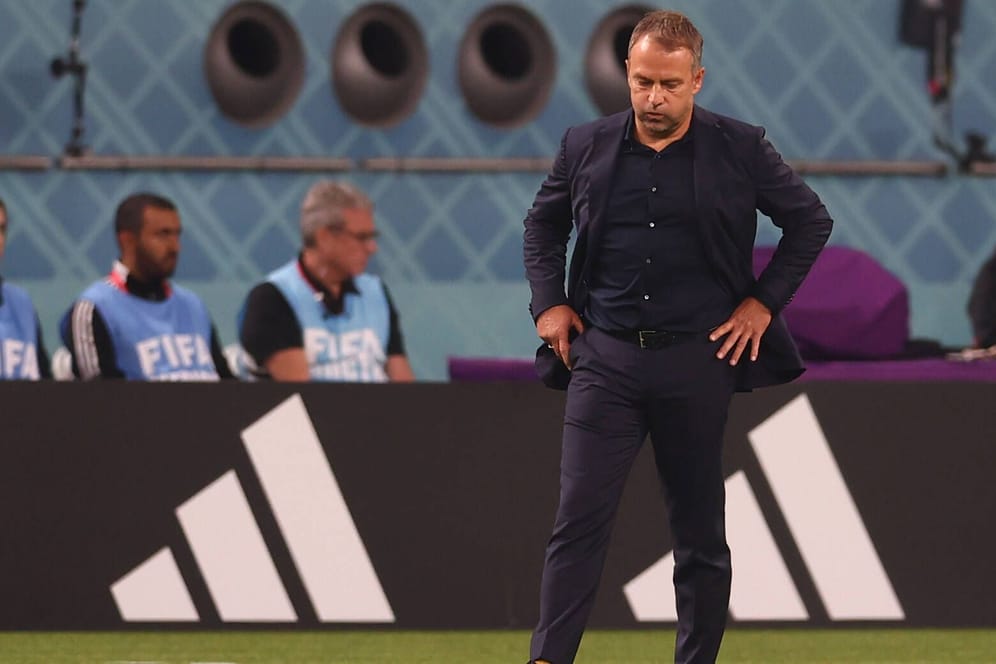Bundestrainer Hansi Flick nach dem verpatzten WM-Auftakt in Katar.
