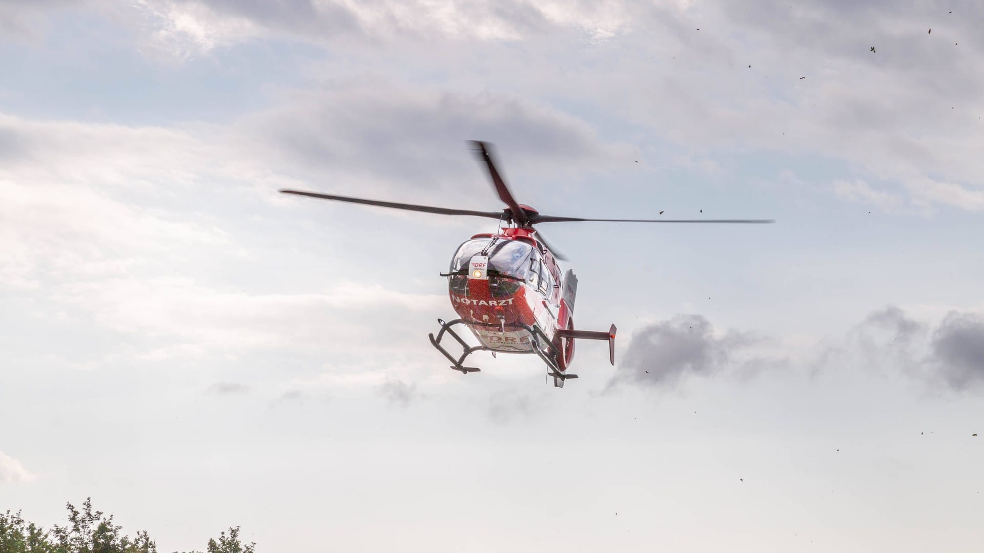 Ein Rettungshubschrauber (Symbolbild): Die Kreuzung musste gesperrt werden. Ein Rettungshubschrauber (Symbolbild): Die Kreuzung musste gesperrt werden.