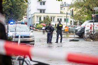 Polizeiabsperrung in Berlin (Symbolbild): Nach dem spektakulären Einbruch hat der Uhrenverkäufer Insolvenz angemeldet. Polizeiabsperrung in Berlin (Symbolbild): Nach dem spektakulären Einbruch hat der Uhrenverkäufer Insolvenz angemeldet.
