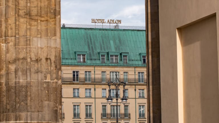 Das Hotel Adlon in Berlin: Die Zimmer sind luxuriös und haben ihren Preis.