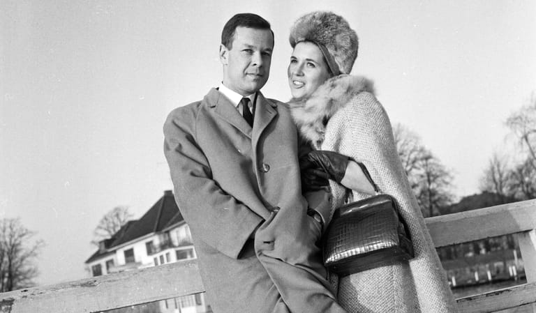 1962 heiratete Christiane Hörbiger ihren ersten Ehemann, den Regisseur Wolfgang Glück. Fünf Jahre später folgte die Scheidung.