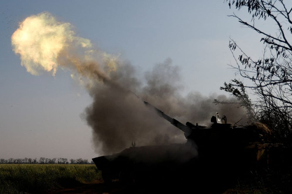 Ukrainischer Panzer in der Südukraine: Der Krieg hat laut UN zu der größten Vertreibung seit Jahrzehnten geführt.