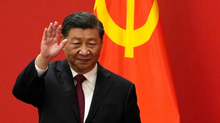 Xi Jinping: Der G20-Gipfel ist das diplomatische Comeback Xis nach der Corona-Pandemie und seiner Bestätigung als Staats- und Parteichef Chinas für eine dritte Amtszeit im vergangenen Monat. Neben Biden ist auch ein Gespräch mit Frankreichs Präsident Emmanuel Macron angesetzt. Vor nicht einmal zwei Wochen hatte Xi bereits Bundeskanzler Olaf Scholz in Peking empfangen.