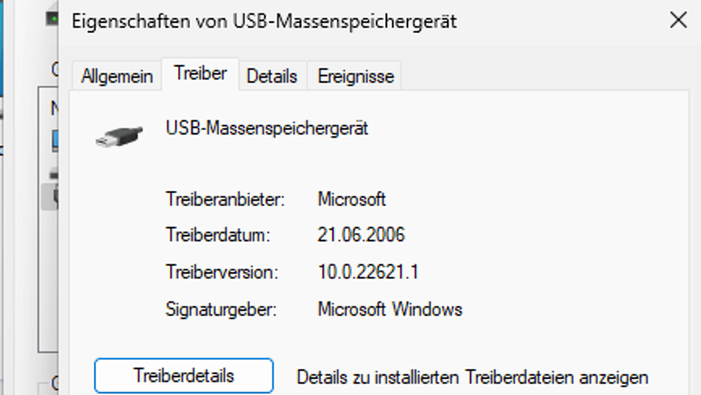 Unter den Eigenschaften des USB-Massenspeichergeräts auf "Treiber aktualisieren" oder „Treiber installieren“ klicken.