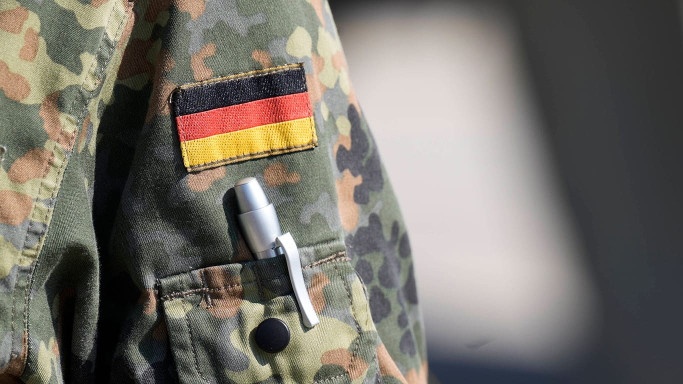 Ein Soldat der Bundeswehr (Symbolfoto): Das Verwaltungsgericht Hannover verhandelt am Mittwoch die Klage eines Ex-Soldaten gegen seine Entlassung.