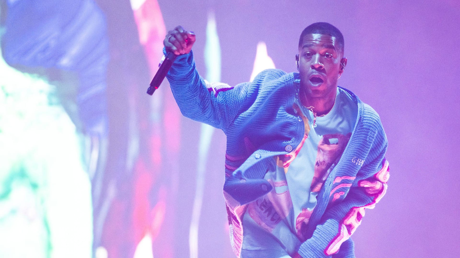 Musiker Kid Cudi auf der Bühne (Archivbild): Der 38-Jährige trat am Samstag in Berlin auf. Musiker Kid Cudi auf der Bühne (Archivbild): Der 38-Jährige trat am Samstag in Berlin auf.