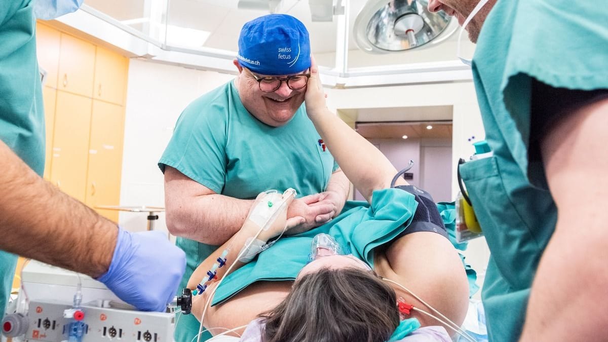 "Danke im OP-Saal" heißt diese Bild: Eingereicht wurde es vom Universitäts-Kinderspital Zürich, es wurde zum besten Bild aus der Schweiz erklärt.