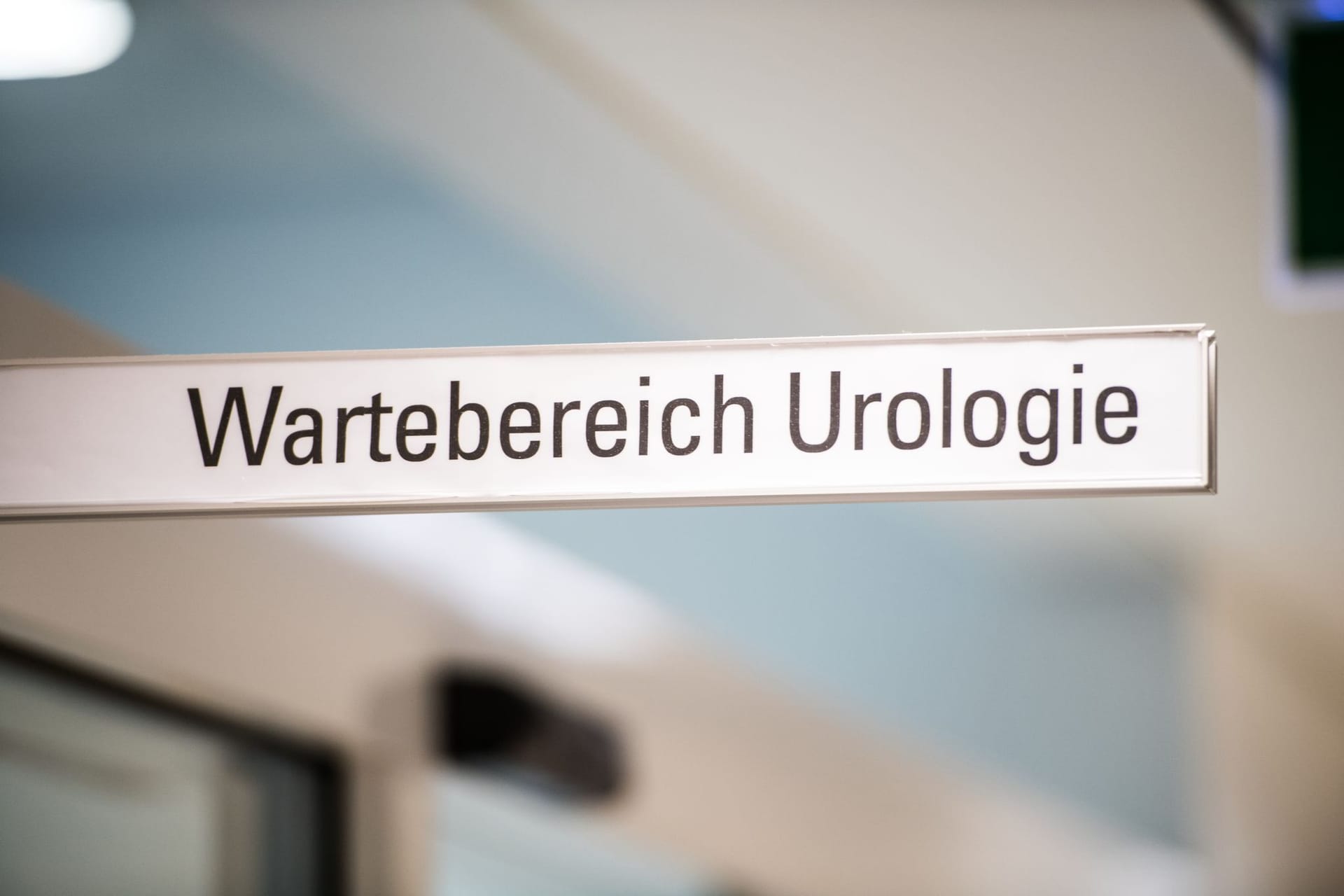 Urologie: In Deutschland ist die Zahl stationärer Hodenkrebsbehandlungen binnen 20 Jahren um 40 Prozent gesunken.