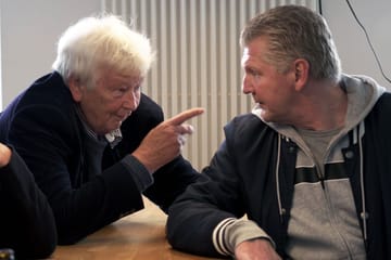 Stefan Effenberg trifft ehemaligen Lehrer beim deutschen WM-Auftakt bei t-online Stefan Effenberg trifft ehemaligen Lehrer beim deutschen WM-Auftakt bei t-online