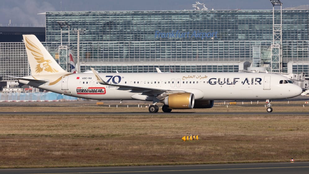 Airbus A321 von "Gulf Air" (Archiv): Wegen einem medizinischen Notfall musste eine Maschine am Dienstag notlanden.