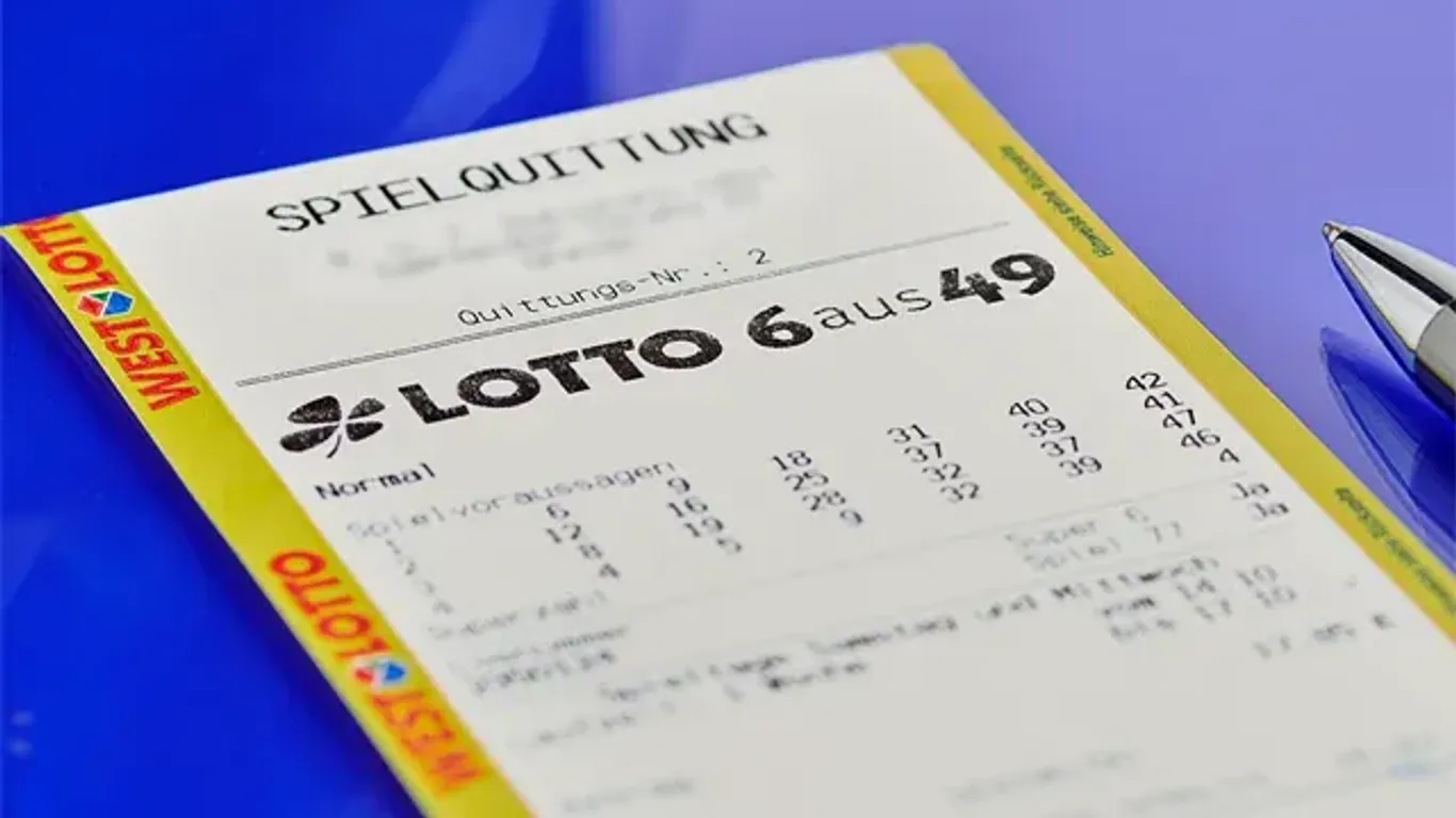 Eine Spielquittung von Lottowest: Der Tipper aus dem Raum Bonn traf die zweite Gewinnklasse.