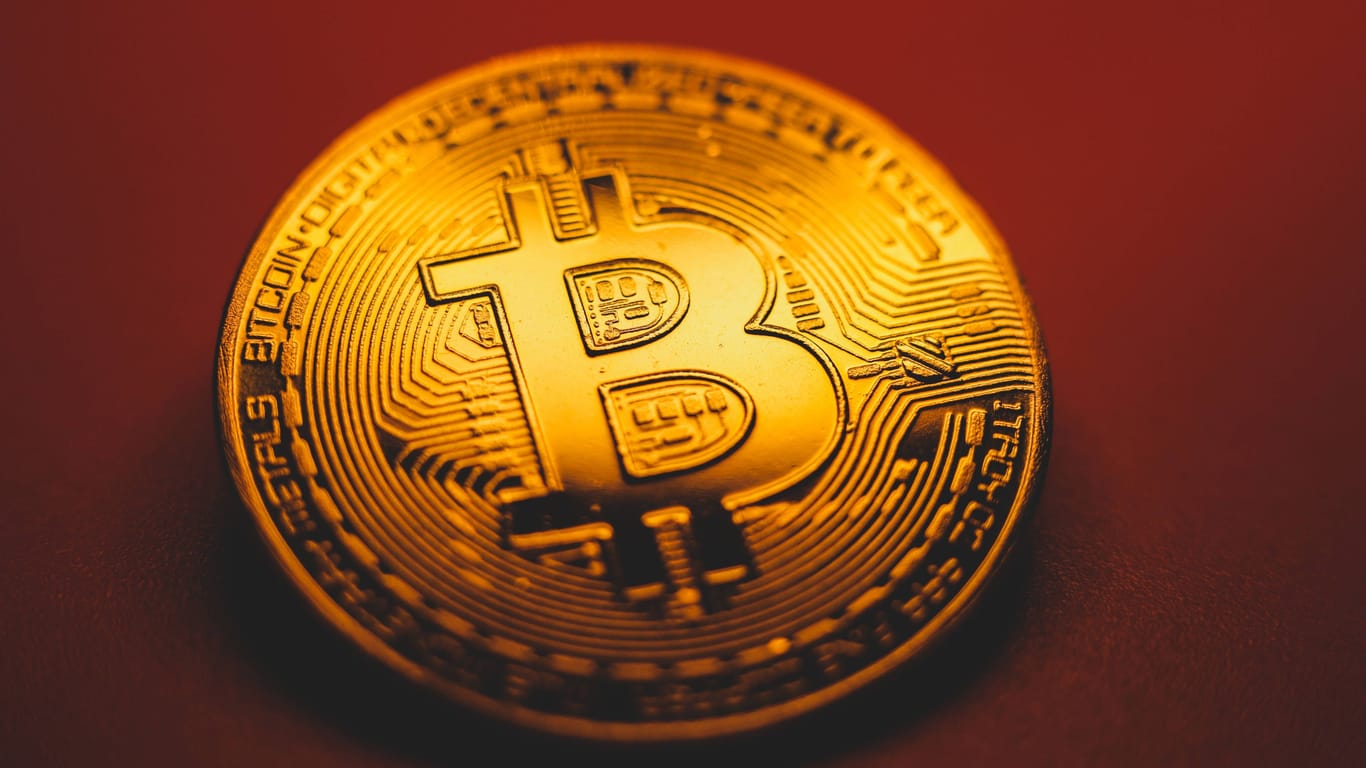 Symbolbild Bitcoin: Ermittler haben Milliardenbetrug mit Kryptowährungen aufgedeckt.