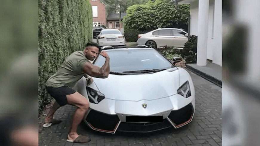 Poser Wiese (Archivbild): Mit diesem Lamborghini parkte er 2018 einen Rentner zu.