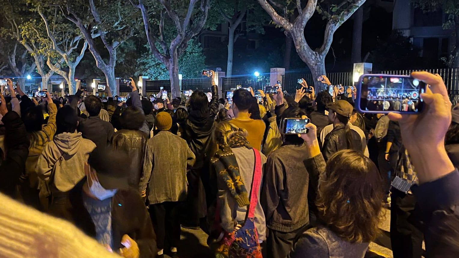 China: Proteste in Shanghai – Rekord an Corona-Infektionen –
