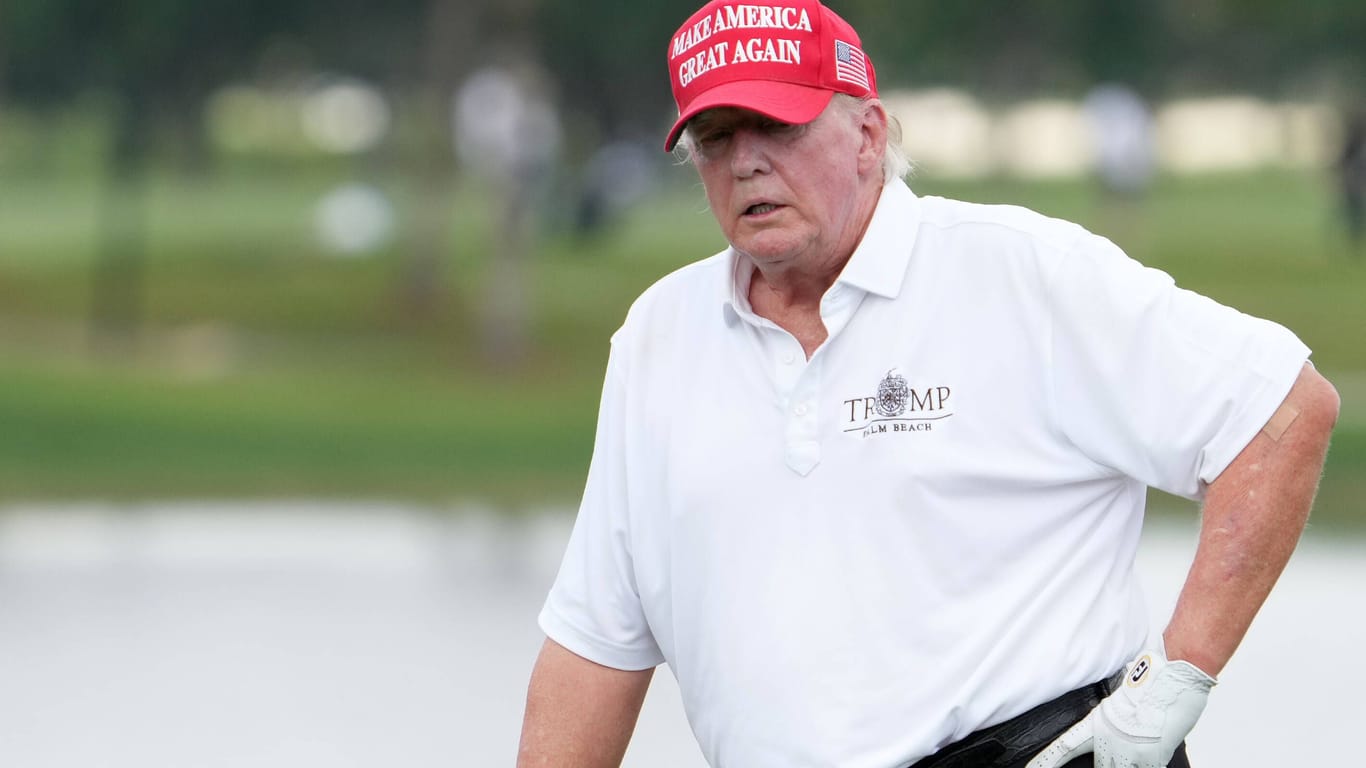 Donald Trump bei einem Golf-Wettbewerb in Florida im Herbst 2022: In zwei Jahren will er wohl wieder ins weiße Haus einziehen.
