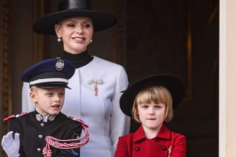 Beim Nationalfeiertag in Monaco: Fürstin Charlène zeigt sich mit ihren Zwillingen.