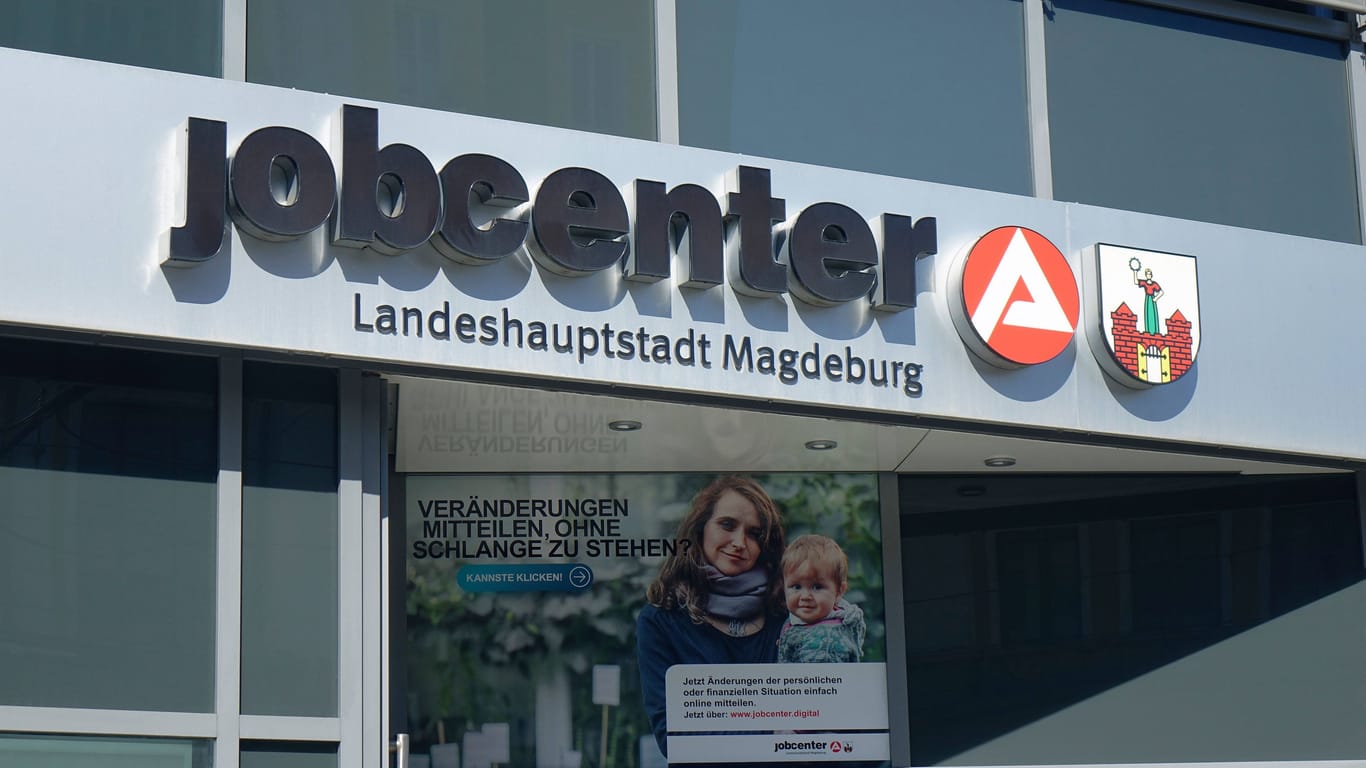 Jobcenter in Magdeburg: Am 1. Januar 2023 wird Hartz IV durch Bürgergeld ersetzt.