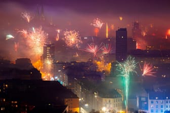 Feuerwerk an Silvester in Köln: Umweltschützer kritisieren das große Böllern.