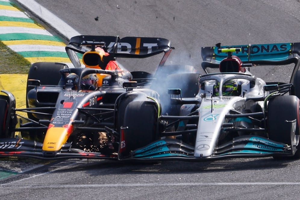 Kollision zwischen Max Verstappen und Lewis Hamilton.
