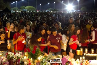 Gedenken in Parkland: Mehr als vier Jahre nach dem verheerenden Massaker an einer Schule in der US-Stadt Parkland geht der Gerichtsprozess gegen den Täter zu Ende.