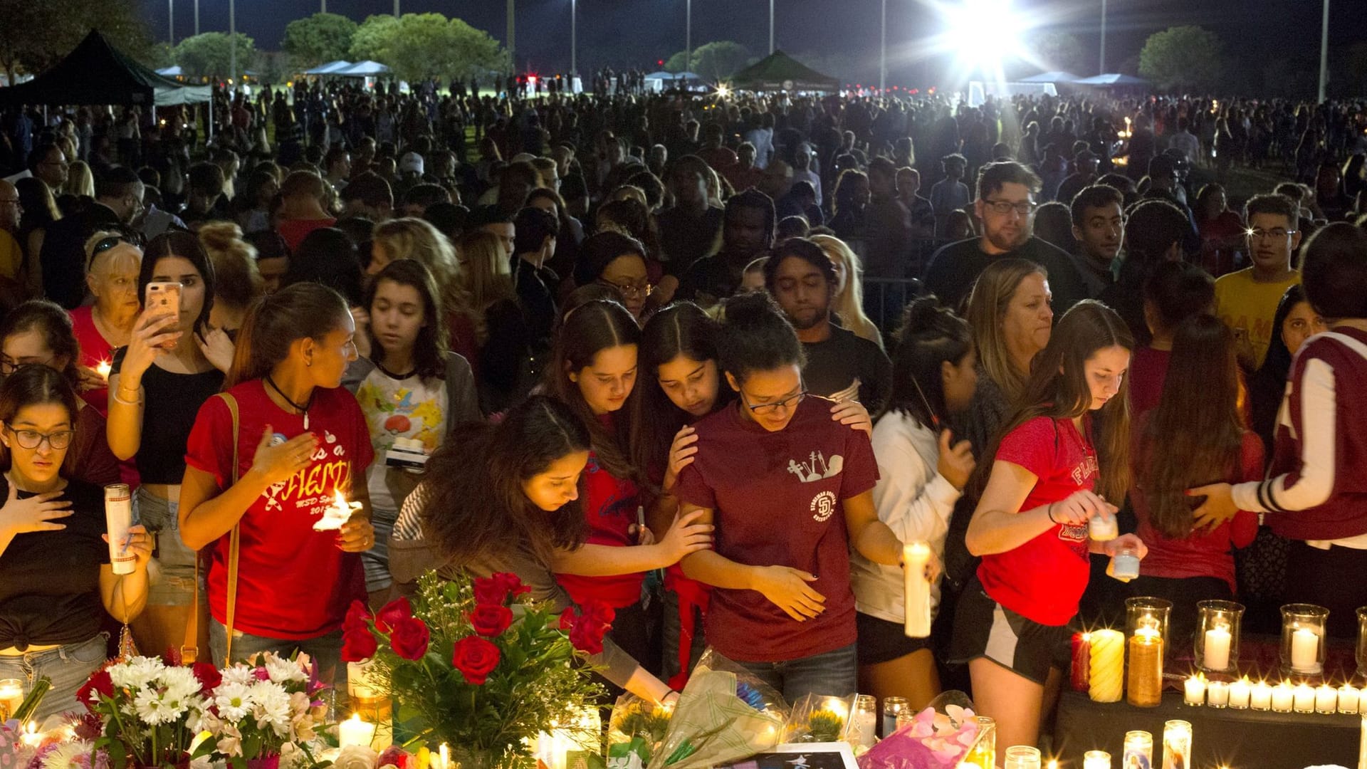 Gedenken in Parkland: Mehr als vier Jahre nach dem verheerenden Massaker an einer Schule in der US-Stadt Parkland geht der Gerichtsprozess gegen den Täter zu Ende. Gedenken in Parkland: Mehr als vier Jahre nach dem verheerenden Massaker an einer Schule in der US-Stadt Parkland geht der Gerichtsprozess gegen den Täter zu Ende.