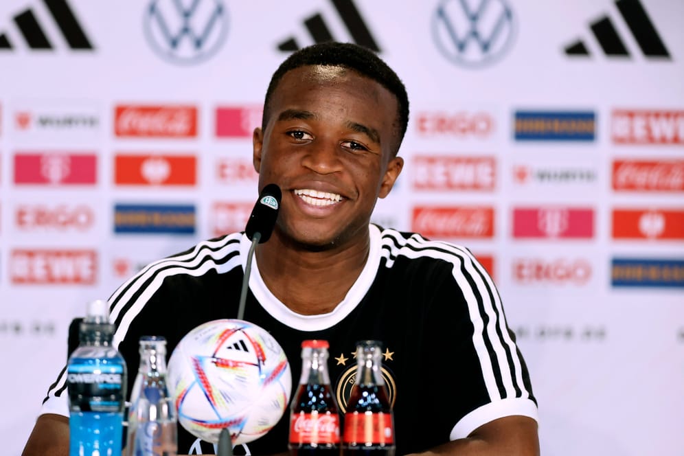 Youssoufa Moukoko: Der DFB-Spieler steht bei Dortmund unter Vertrag.