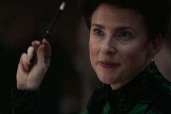 Rosalie Craig als Mrs. Wilson in "1899": Die "Dark"-Macher sind mit einer neuen Serie zurück bei Netflix.