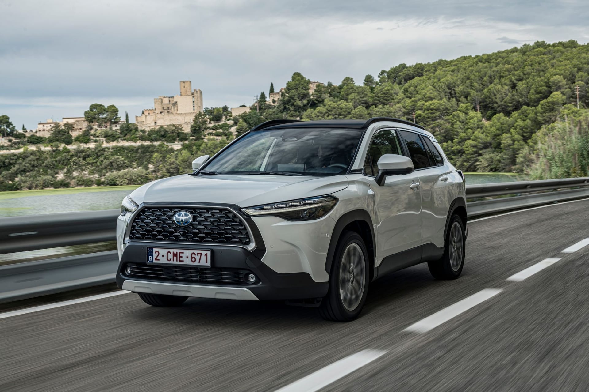 Rustikaler Neuzugang: Der Corolla kann als Cross demnächst auch als SUV auf die Straße rollen.