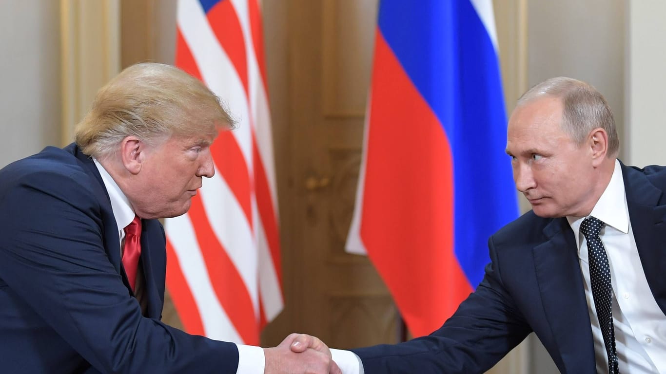 Putin und der frühere US-Präsident Trump (Archivbild): Russland hatte auf einen Sieg der Republikaner bei den Midterms gehofft.
