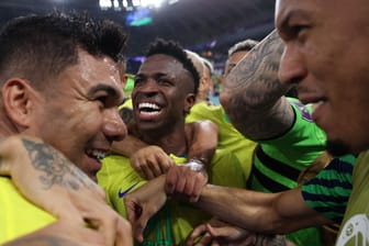 Casemiro (l.): Er ist Brasiliens Matchwinner beim Duell mit der Schweiz.