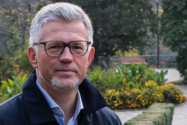 Melnyk im Botanischen Garten in Kiew: "Scholz ist für mich ein Enigma"