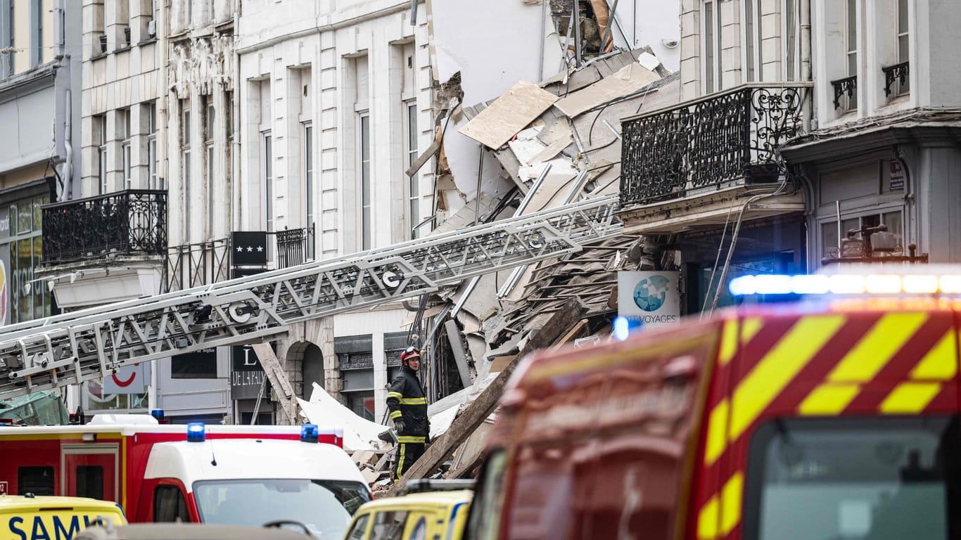 Eingestürzte Gebäude in Lille: Durch das schnelle Handeln eines Studenten konnten die Bewohner eines Hauses evakuiert werden.