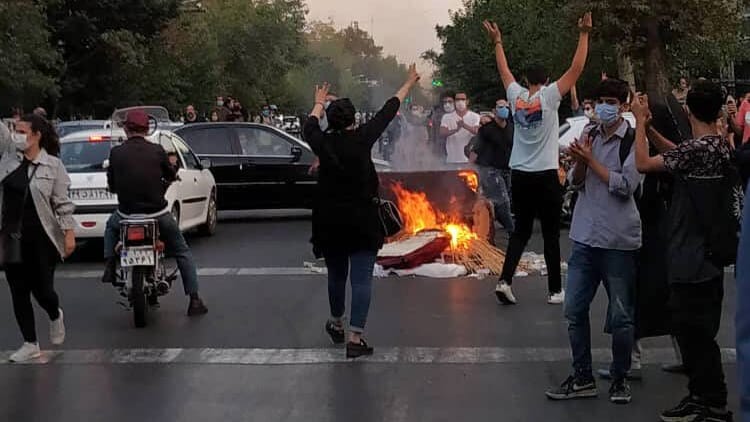 Protestierende im Iran berichten: 