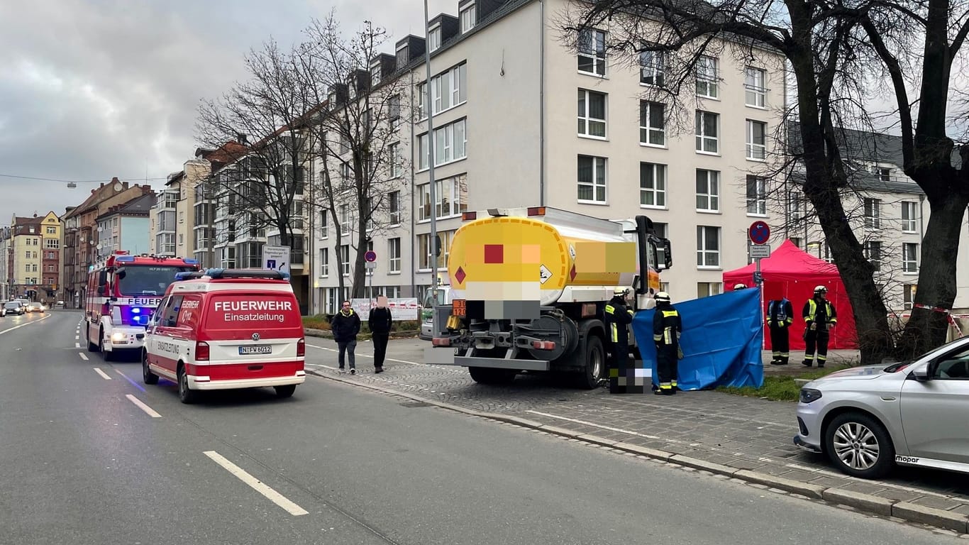 Am Donnerstagnachmittag ist es in Nürnberg zu einem tödlichen Unfall mit einer Radfahrerin gekommen.