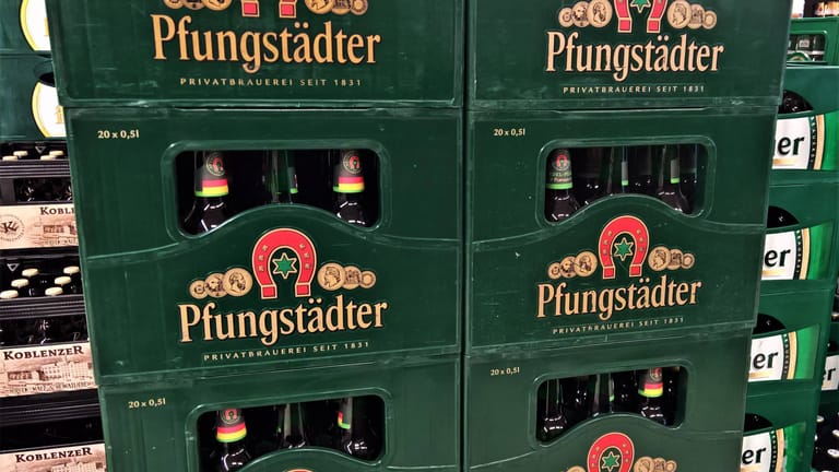 Bierkästen der Pfungstädter Brauerei (Symbolfoto): Der Traditionsbrauerei droht das Aus.