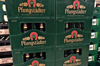 Bierkästen der Pfungstädter Brauerei (Symbolfoto): Der Traditionsbrauerei droht das Aus.