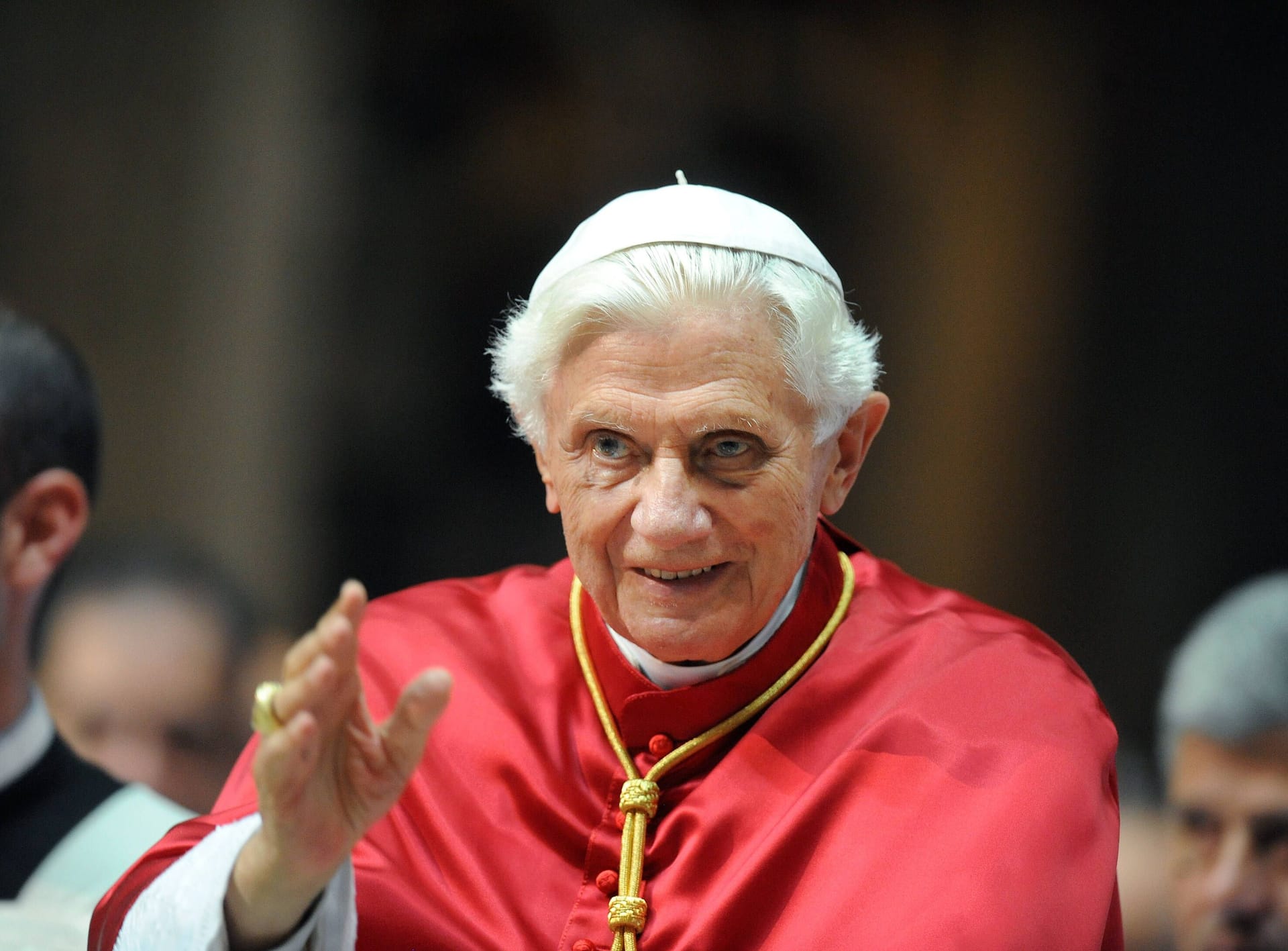 Benedikt XVI. 2012 im Mailänder Dom