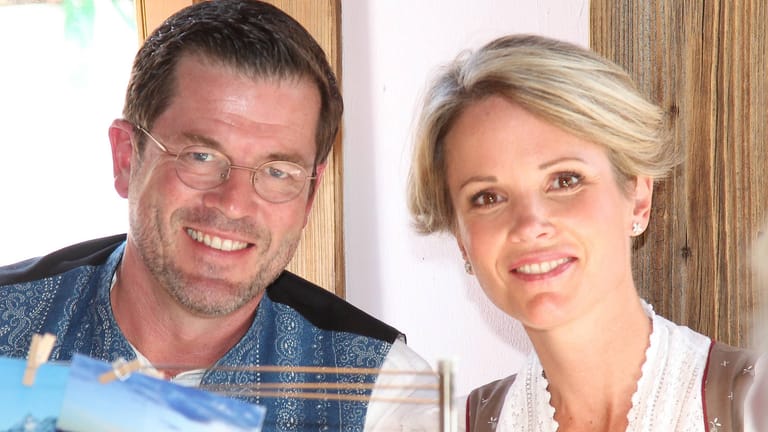 Karl-Theodor zu Guttenberg mit seiner Ehefrau Stephanie: Das Paar ist seit 2000 verheiratet.