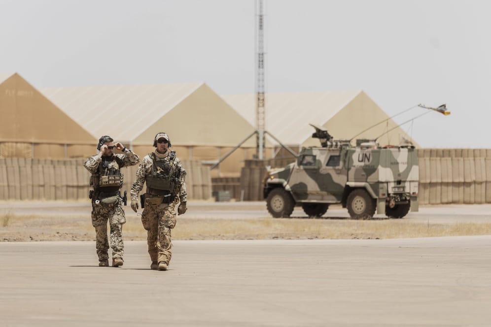 Bundeswehrsoldaten in Mali (Archivbild): Ein Trupp Elitesoldaten soll dicht an den Entführern dran gewesen sein.