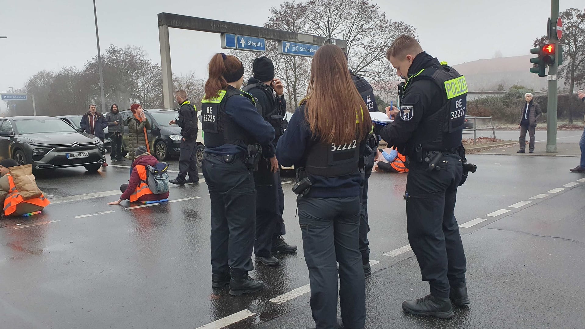 Klimaprotest der "Letzten Generation" am 9. Dezember 2022 in Berlin.