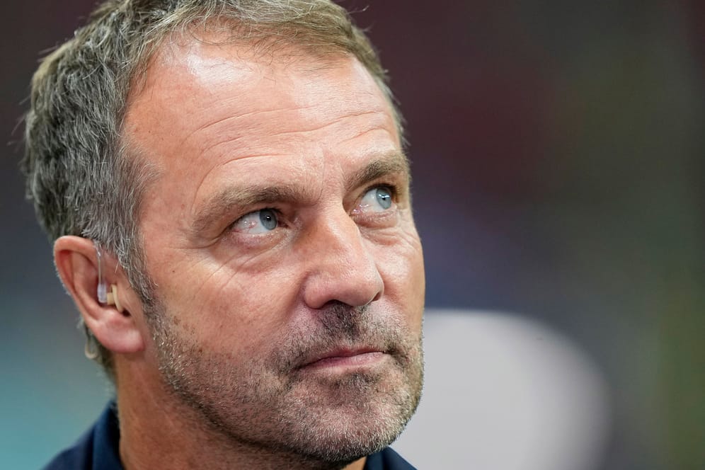 Hansi Flick beim Spiel Deutschland gegen Costa Rica: Er bleibt Fußball-Bundestrainer.
