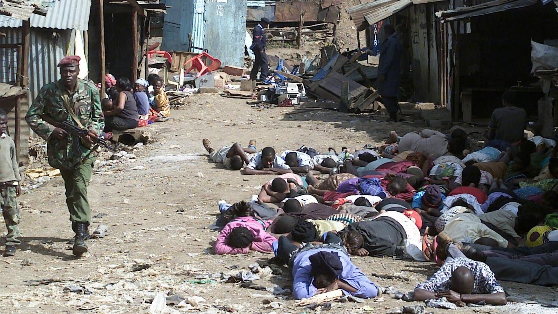 Slums von Nairobi: Im jahr 2007 ging die Polizei in den Armenvierteln gegen die Mungiki vor.