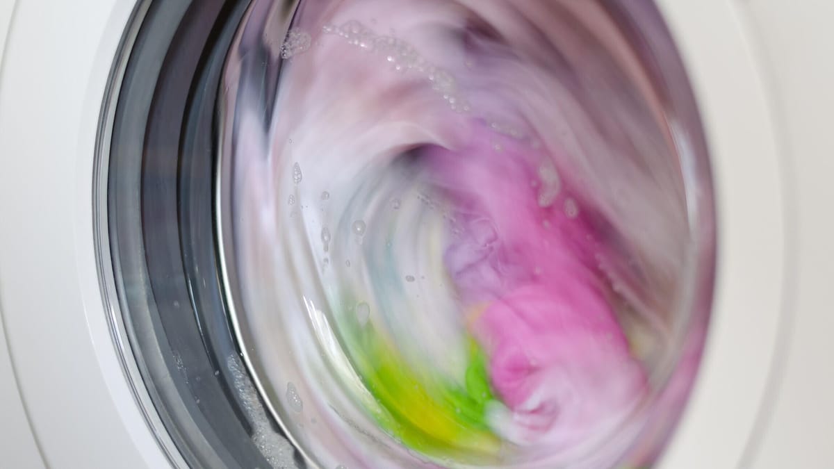 Waschmaschine bewegt sich beim Schleudern Diese Tricks helfen