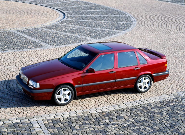 Die Limousine 850 Turbo erschien im typischen Volvo-Design der 1990er-Jahre.