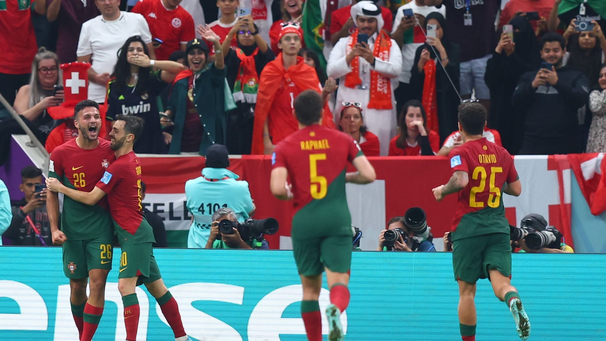 WM-Achtelfinale | Portugal stürmt ins Viertelfinale - Kantersieg gegen Schweiz