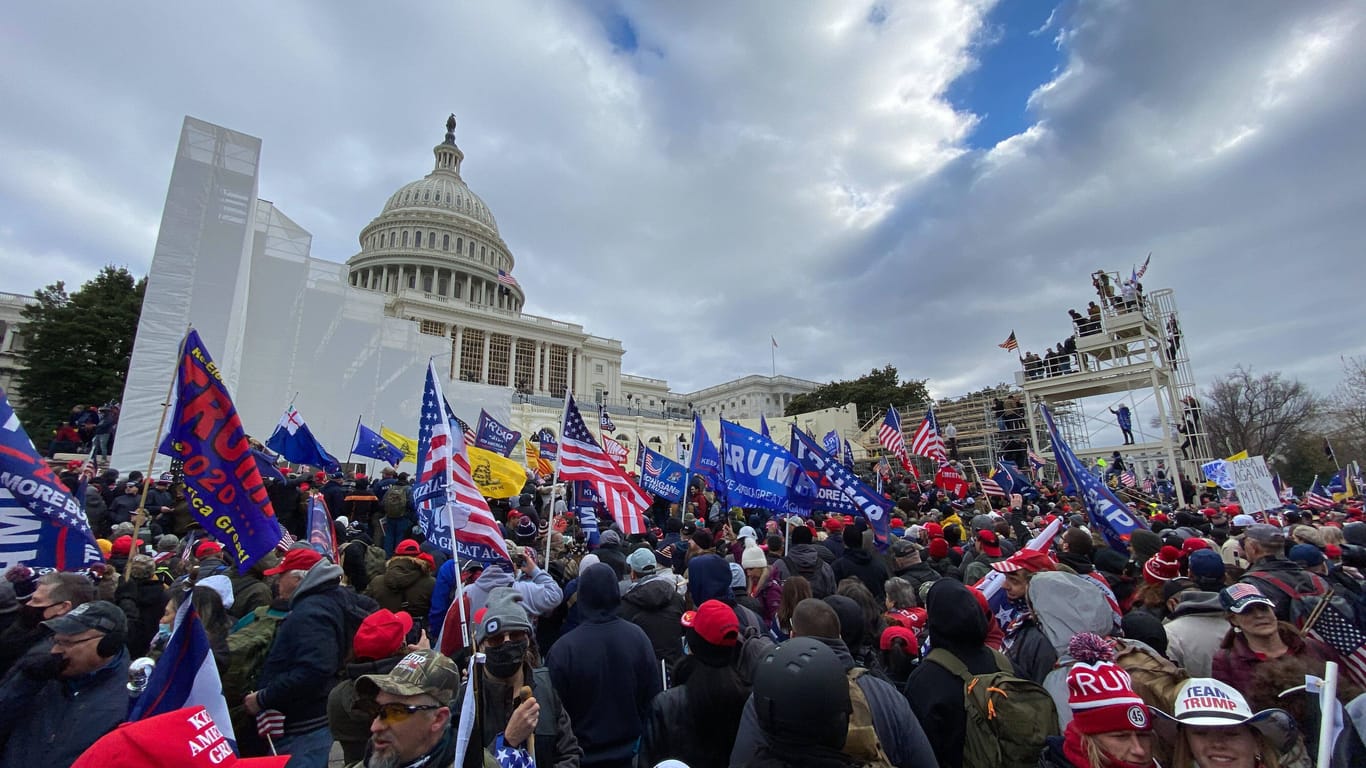 Sturm auf das Capitol (Archivbild): Am 6. Januar 2021 kam es zu gewaltsamen Ausschreitungen in Washington.