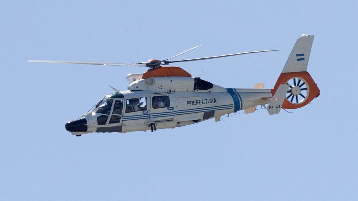 Ein Helikopter holte die WM-Helden ab.