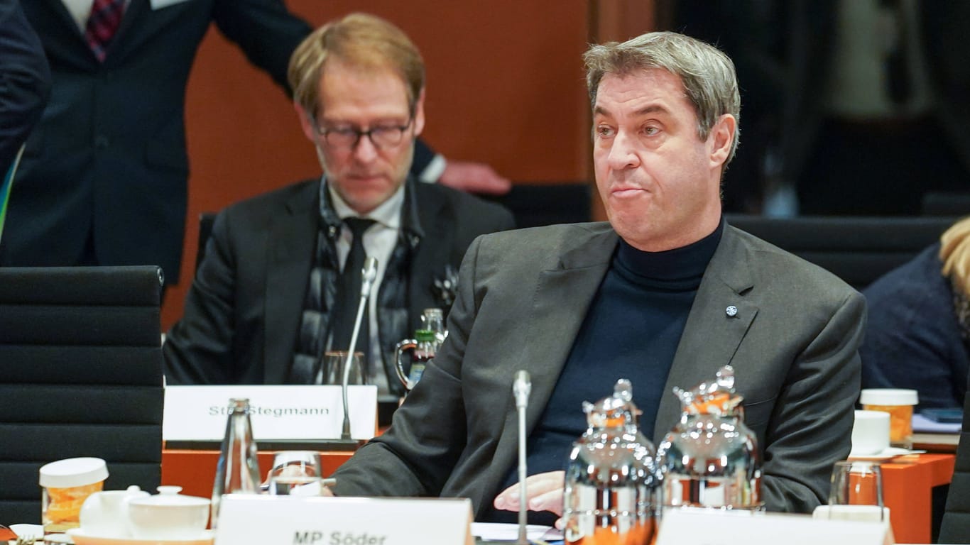 Markus Söder bei einer Besprechung mit Kanzler Olaf Scholz (Archivbild): Am Freitag ist seine Aussage im Untersuchungsausschuss aufgrund der Maskenaffäre im bayerischen Landtag gefordert.