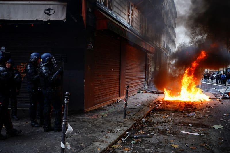 Paris: Nach dem Mord an drei Kurden gibt es auch am Samstag gewaltsame Proteste.